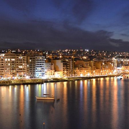 Modern 3 Bedroom Apartment In Central Sliema Bagian luar foto