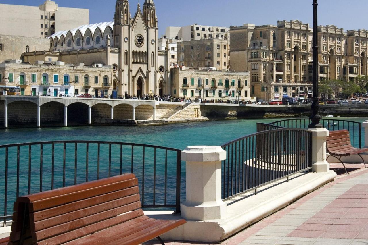 Modern 3 Bedroom Apartment In Central Sliema Bagian luar foto