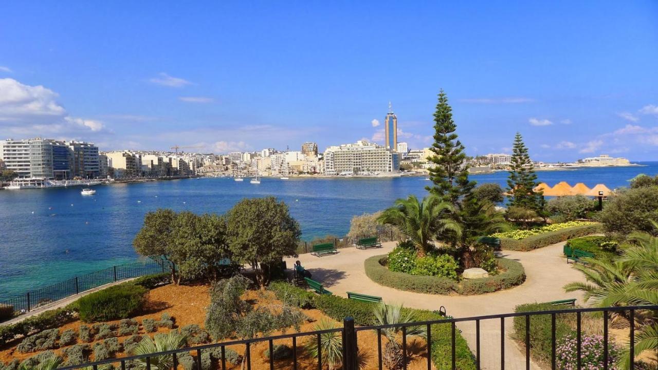 Modern 3 Bedroom Apartment In Central Sliema Bagian luar foto